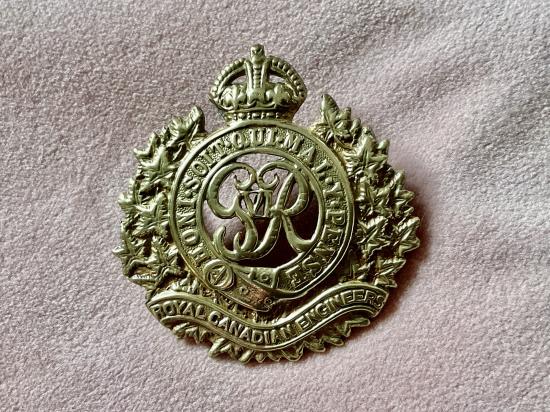 WW2 Royal Canadian Engineers brass cap badge