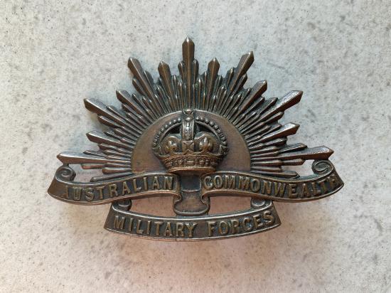 WW1/2 Australian Rising Sun cap badge, brooch backed