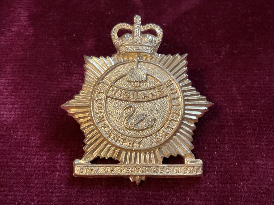 Australian 11/44th Inf Bn cap badge