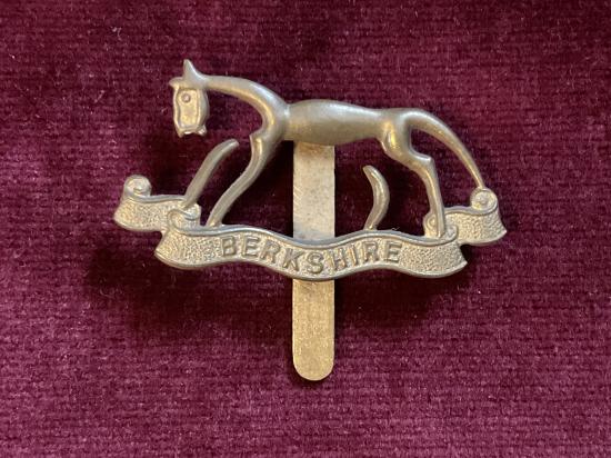 Berkshire Yeomanry cap badge by GAUNT