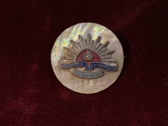 WW1 Australian Military Forces sweetheart rising sun badge