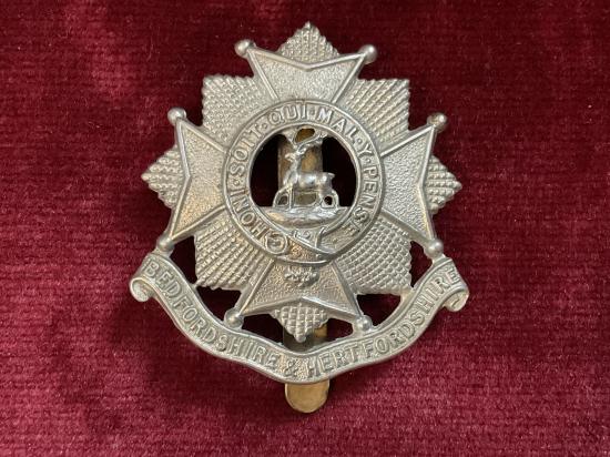 WW2 Bedfordshire & Hertfordshire regiment cap badge