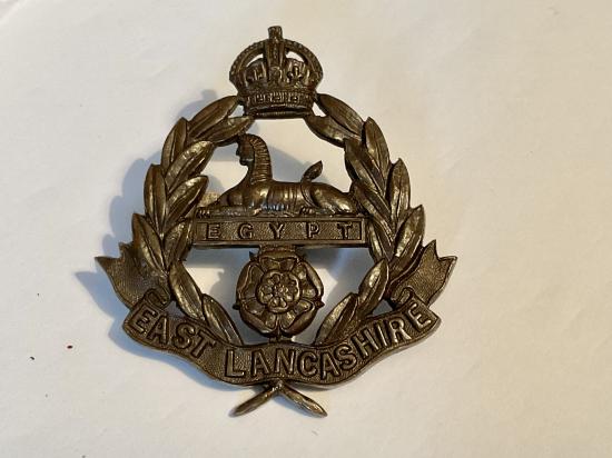WW1/2 East Lancashire Regiment O.S.D cap badge
