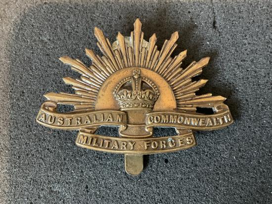 WW1 British made Australian Rising Sun hat badge