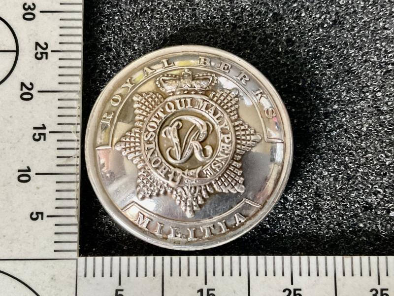 QVC Royal Berkshire Militia officers silver plated button