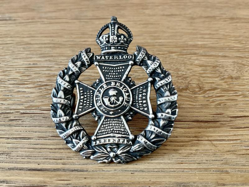 Gradia Militaria WW Officers Rifle Brigade Cap Badge