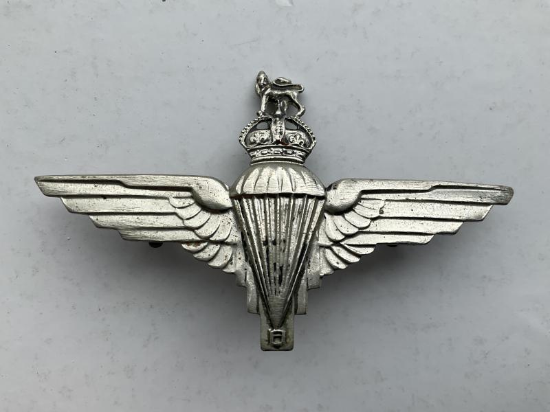 WW2 Parachute Regiment voided beret badge