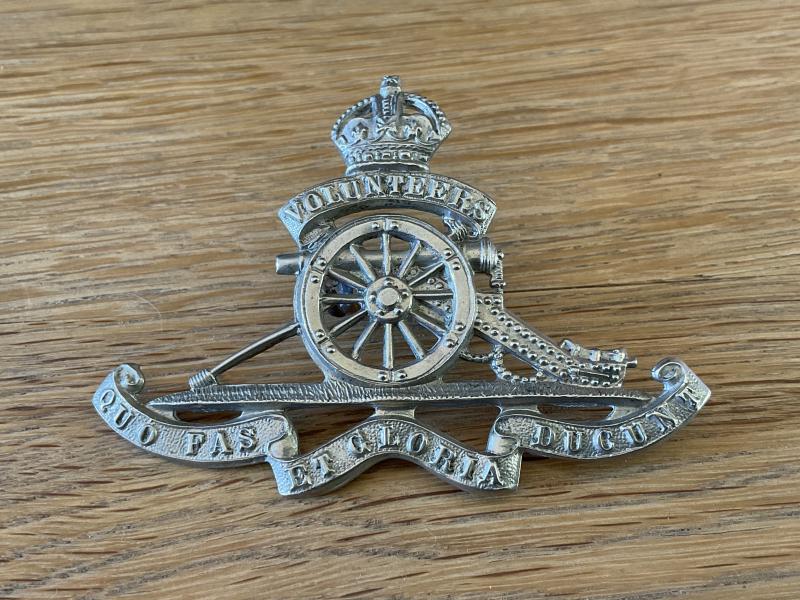 Post 1902 Royal Artillery Volunteers cap badge