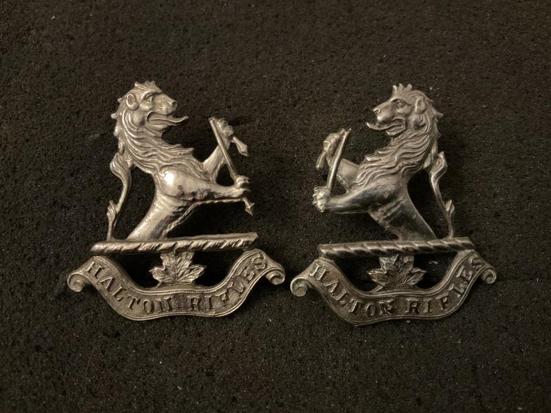 Canadian The Halton Rifles collar badges