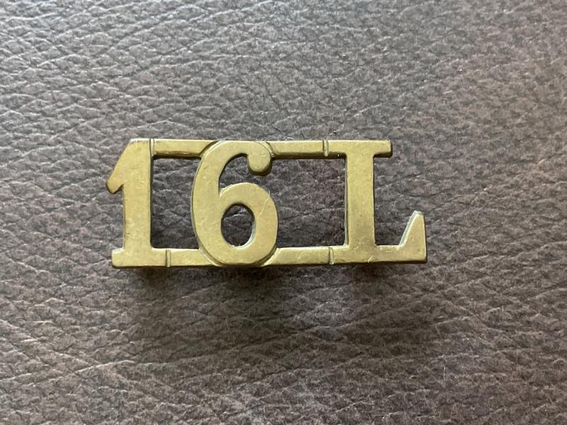 WW1 16th Lancers brass shoulder title