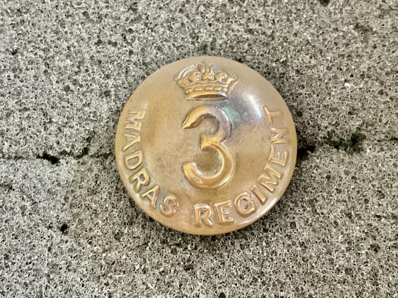 3rd Madras Regt 20mm brass button, by gaunt