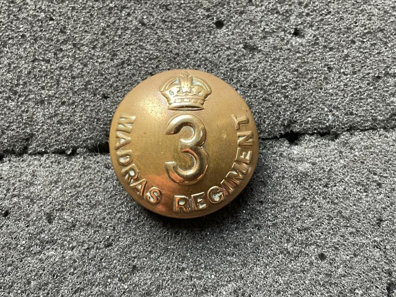 3rd Madras Regt 20mm brass button by GAUNT