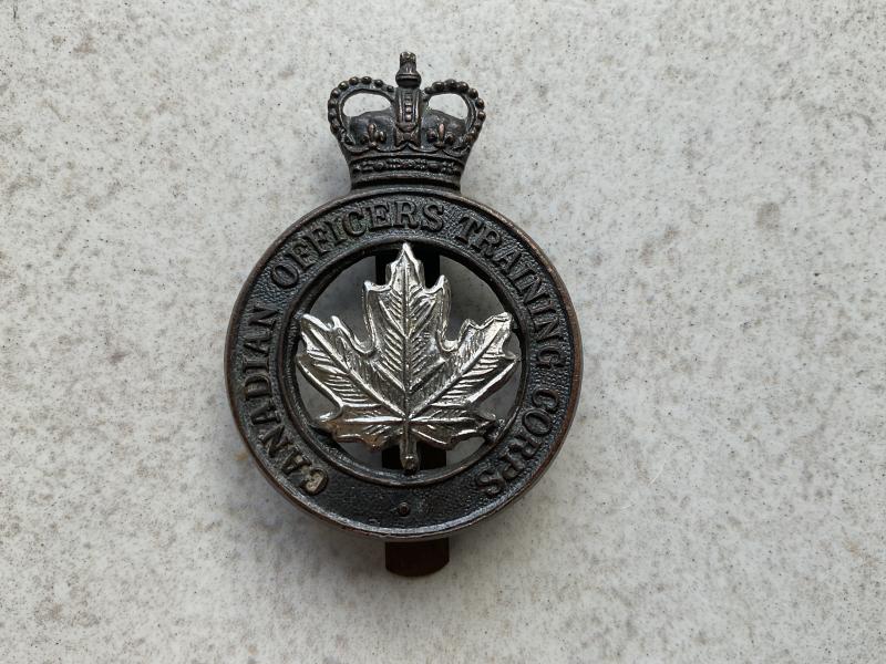 Canadian Officers Training Corps cap badge