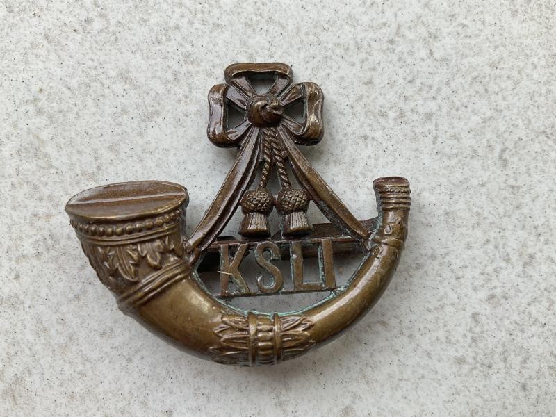 K.S.L.I Officers service dress cap badge by Gaunt