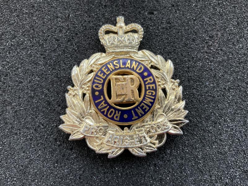 Royal Queensland Regiment , brass & anodised cap badge