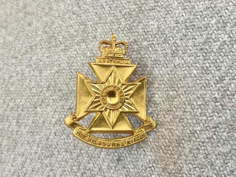 The Melbourne Rifles collar badge 1953/60