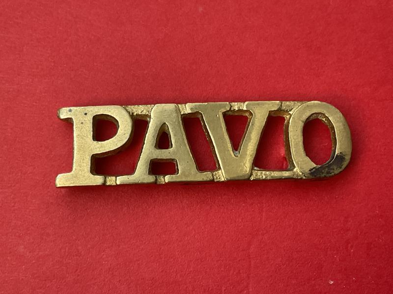 WW2 Indian Army P.A.V.O brass shoulder title
