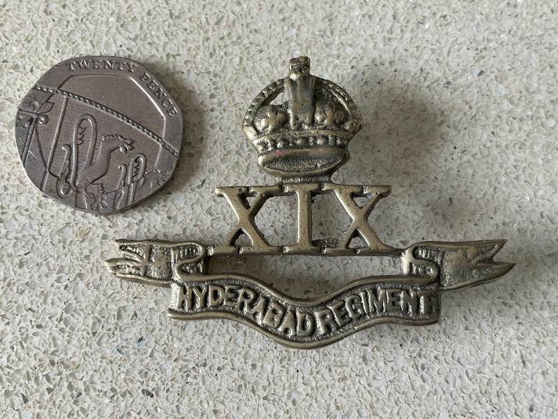 WW2 19TH HYDERABAD Regiment cap badge
