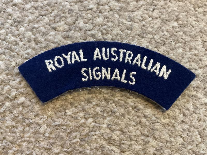 ROYAL AUSTRALIAN SIGNALS shoulder title