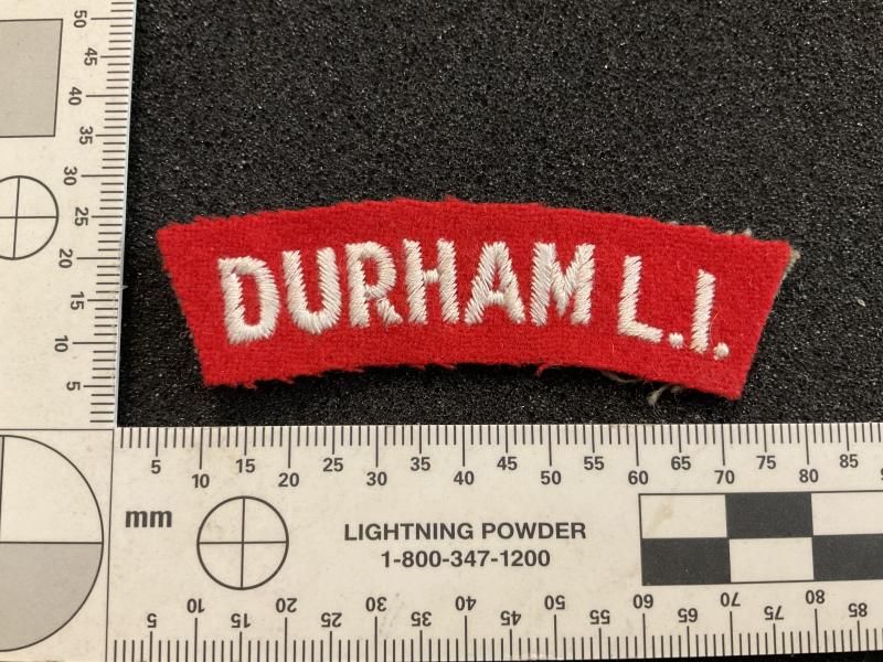 WW2 DURHAM L.I Cloth title , small letter version