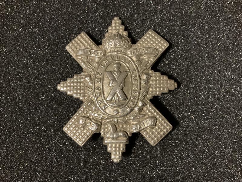 WW1 The Royal Highlanders Black Watch glengarry badge