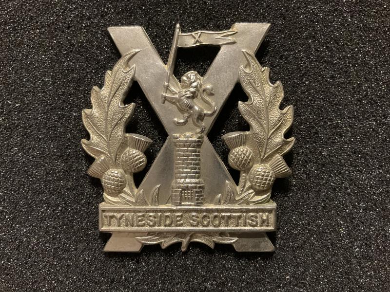 Tyneside Scottish 3rd Pattern post 1915 Glengarry badge