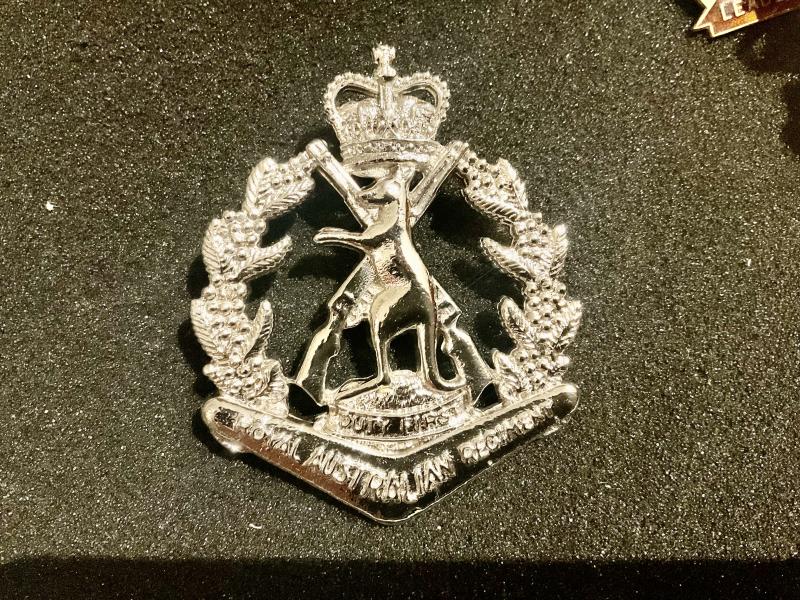 Royal Australia Regiment Pipe Majors Glengarry badge