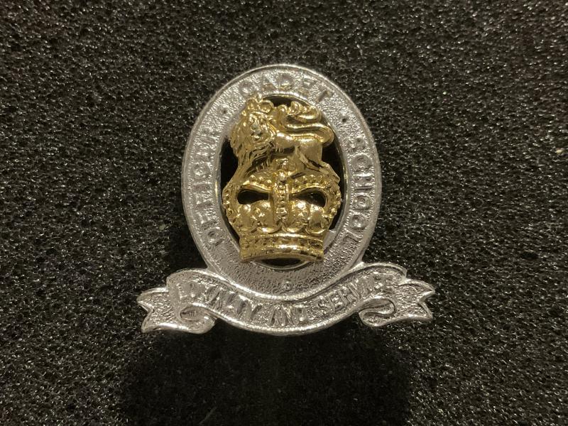 Australian Officer Cadet School (Portsea) cap badge