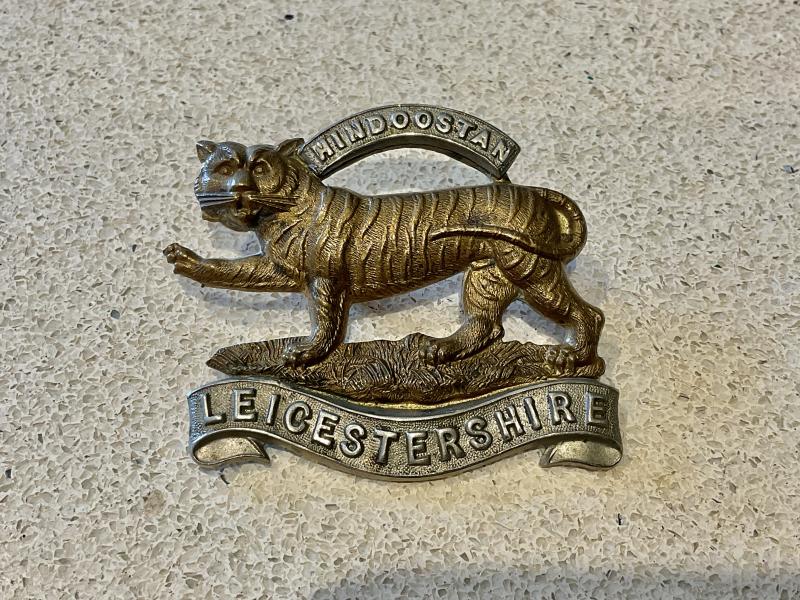 Victorian Leicestershire Regiment cap badge