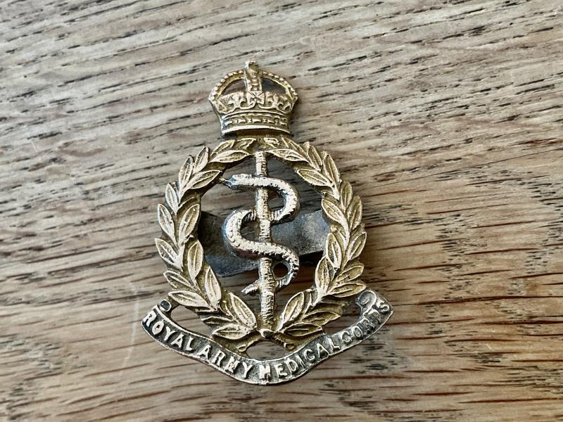 R.A.M.C Officers No 1 dress cap badge