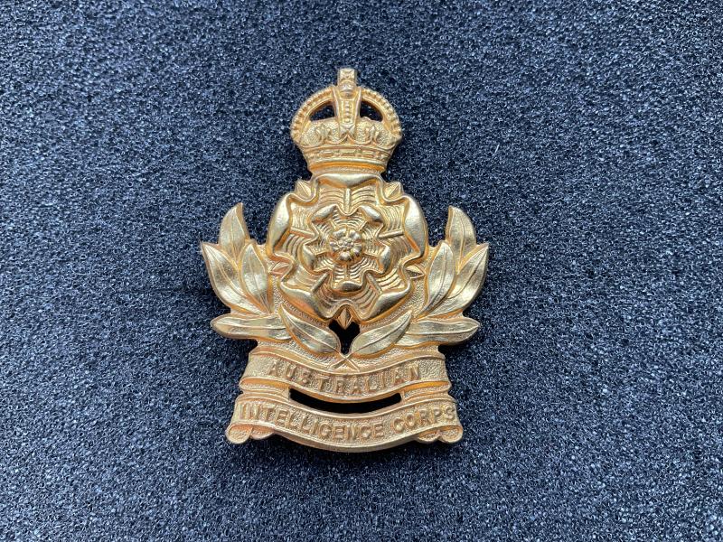 K/C Australian Intelligence Corps hat badge 1948-53