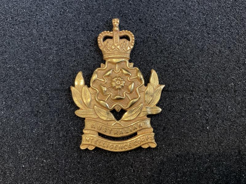 Australian Intelligence Corps hat badge 1953-60 version