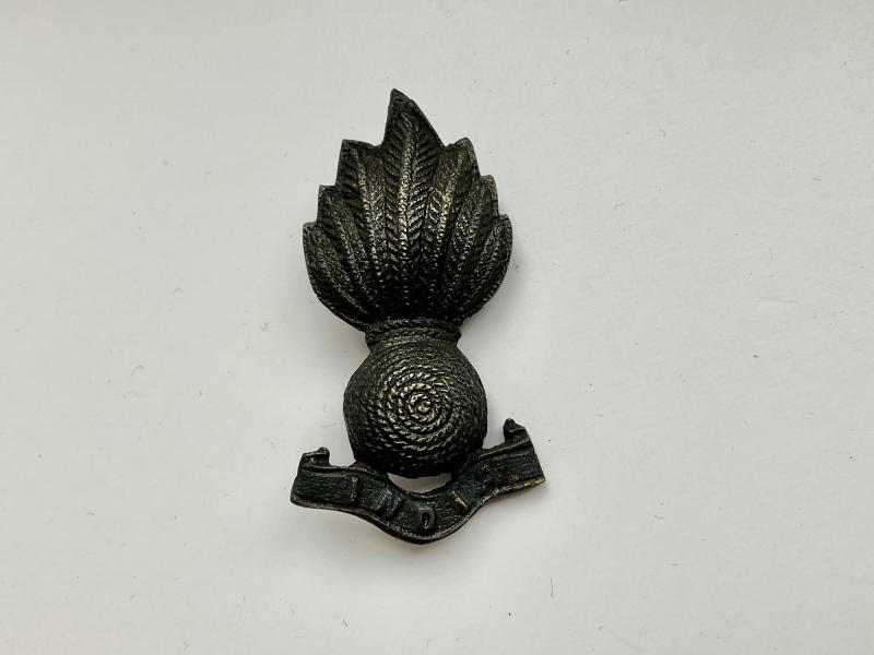WW2 Indian Artillery collar badge/beret badge