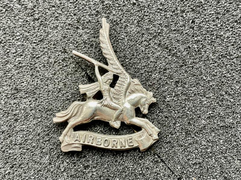 WW2 Airborne Forces sweetheart or lapel badge