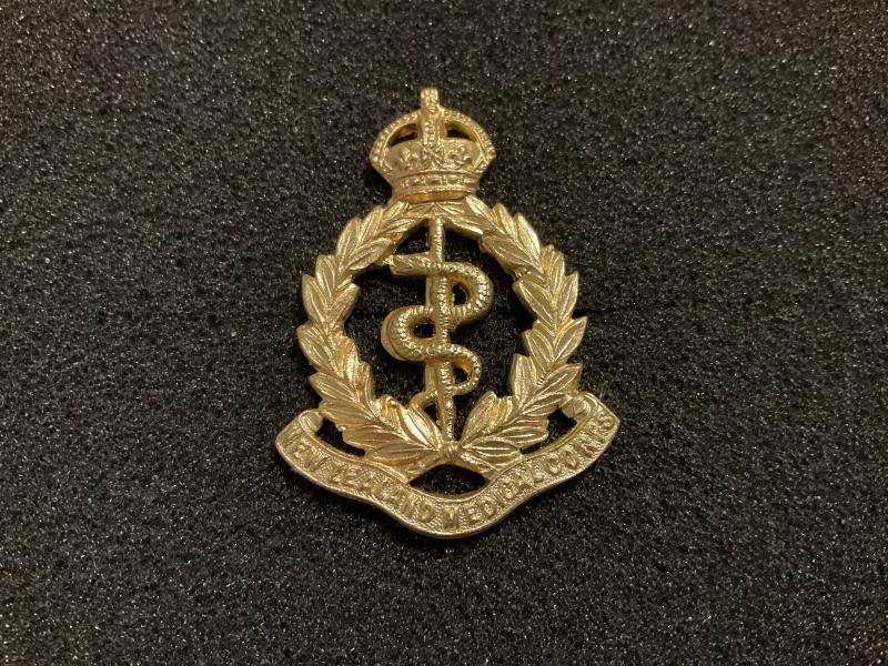 WW1 NZ Medical Corps cap badge by Gaunt