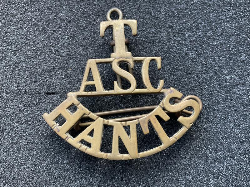 WW1 Territorial A.S.C Hants brass shoulder title