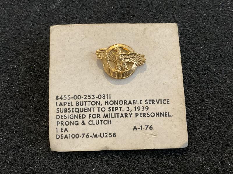 U.S Army Honourable service ‘Ruptured Duck’ lapel badge