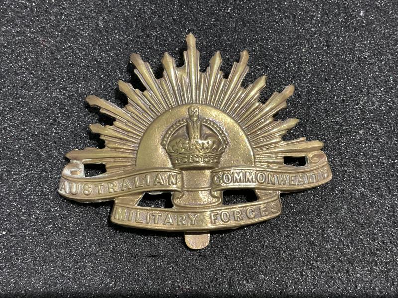 WW1 A.I.F slouch hat badge by TIPTAFT BIRMINGHAM