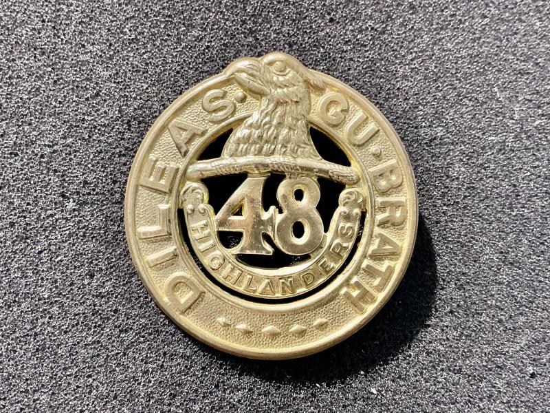 WW2 48th Highlanders of Canada brass cap badge