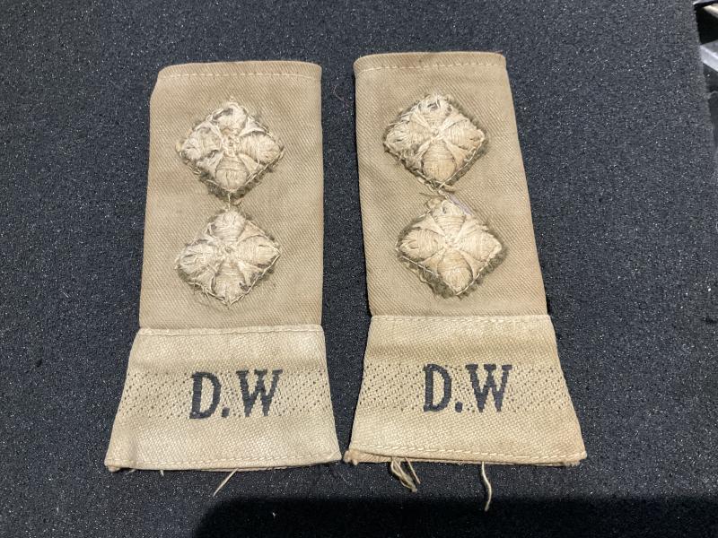 WW2 2nd Batt Duke of Wellingtons Regiment shoulder slides