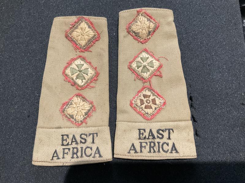 WW2 EAST AFRICA Regt Captains K.D rank slides