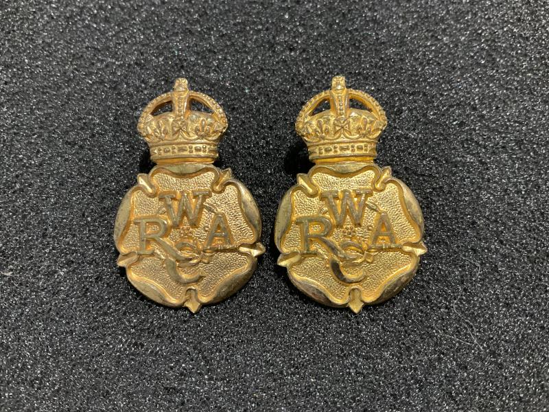 Kings Crown W.R.A.C officers collar badges