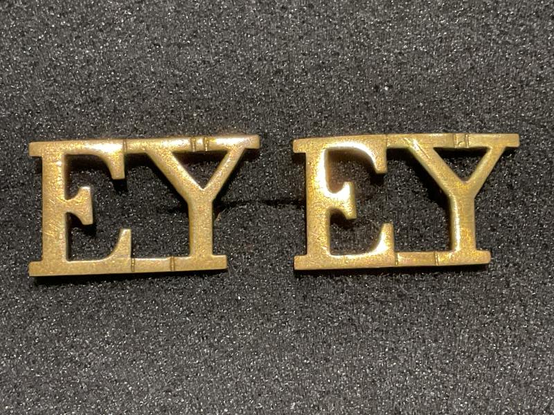 Brass other ranks Essex Yeomanry (E.Y) titles
