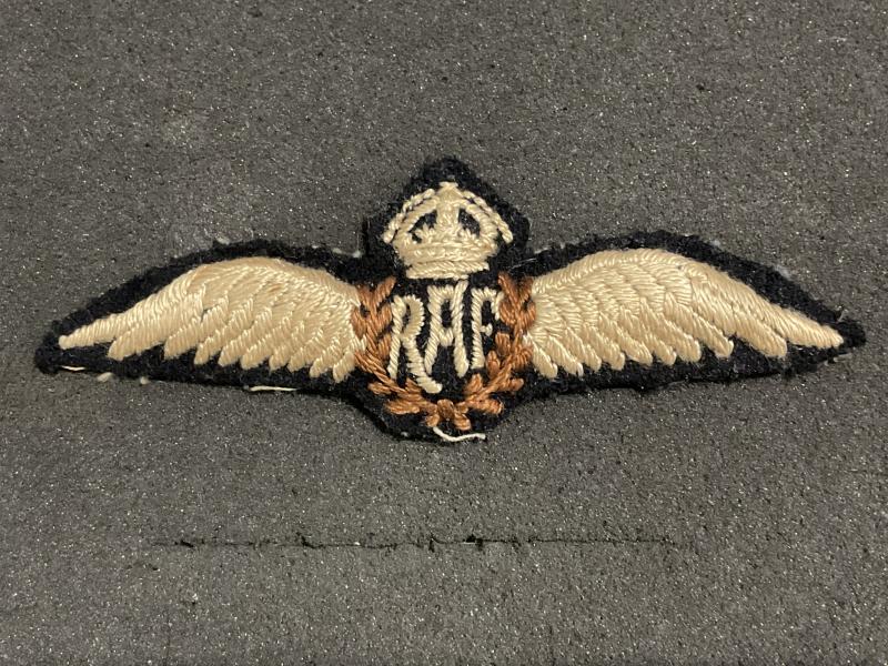 Early WW2 R.A.F padded pilots wings