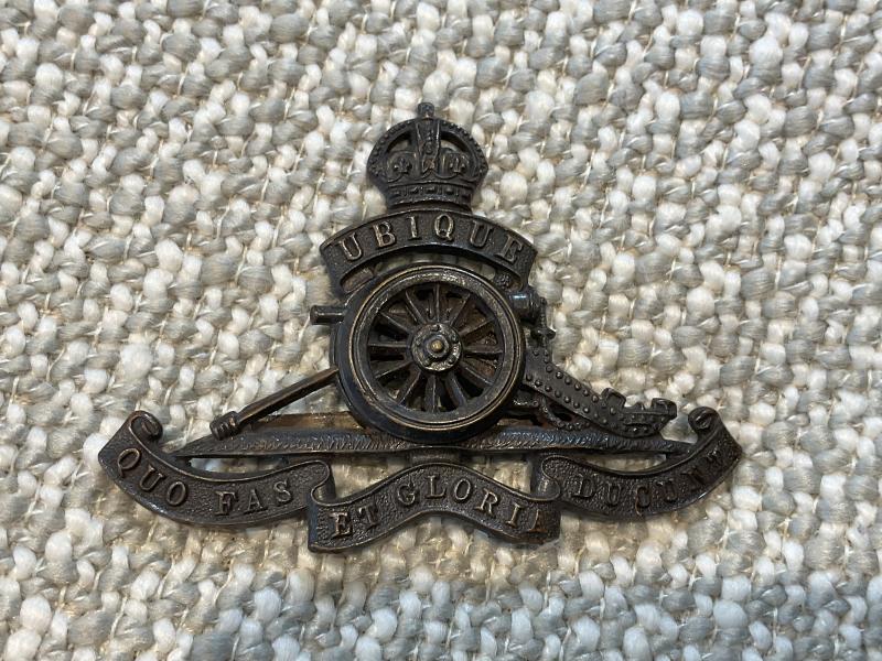 Post 1902 Royal Artillery O.S.D cap badge