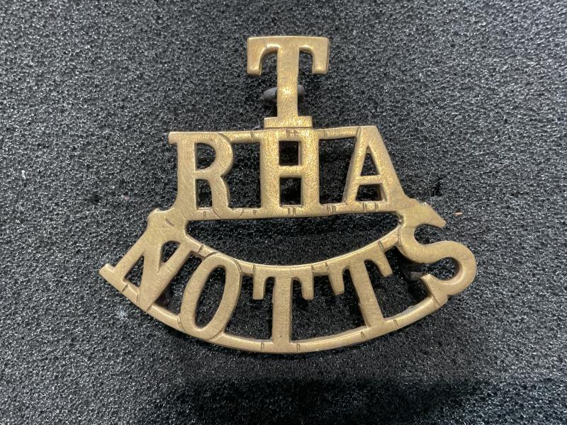 Territorial R.H.A NOTTS brass shoulder title by Gaunt