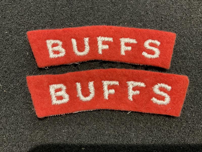 WW2 BUFFS red wool shoulder titles