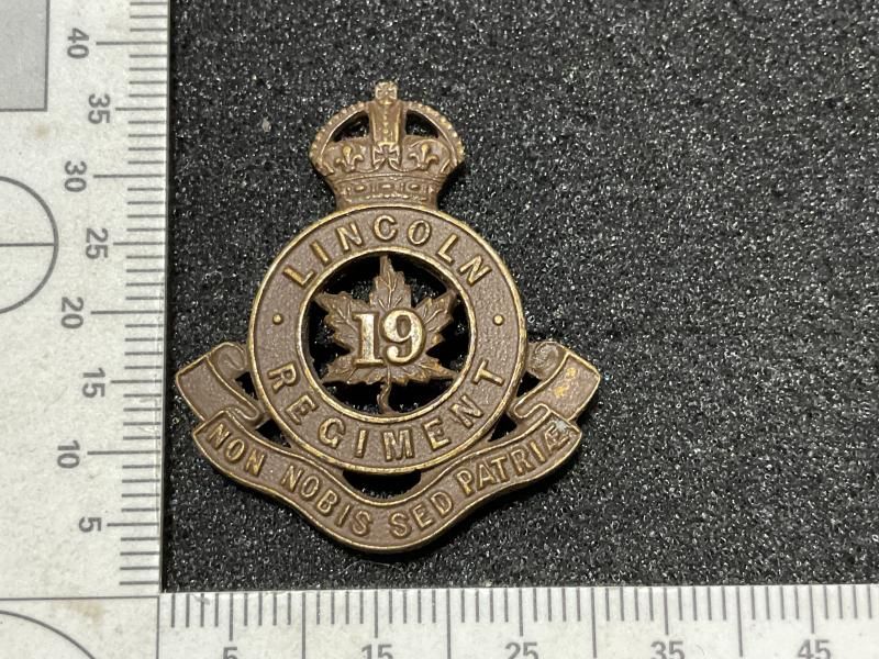 Canadian 19th Lincoln Regiment O.S.D collar badge