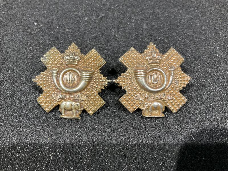Q.V.C The H.L.I (City of Glasgow Regt) collar badges