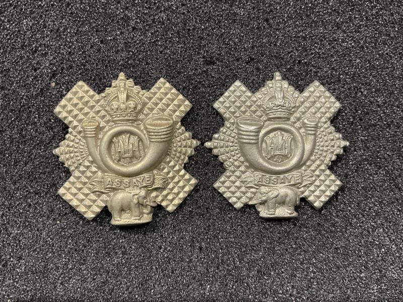 WW1/2 Highland Light Infantry collar badges